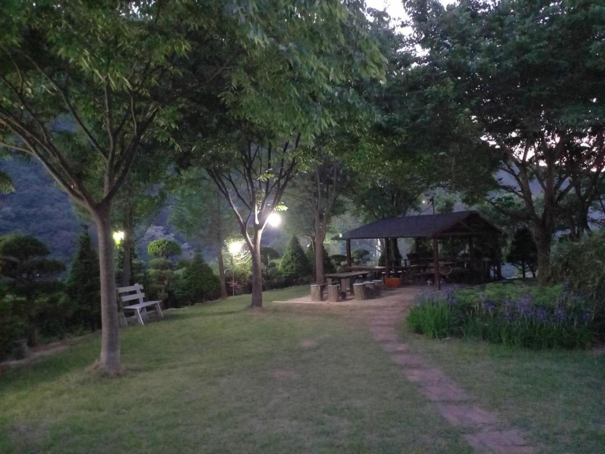Chamjoeun Pension Chech'ŏn Buitenkant foto