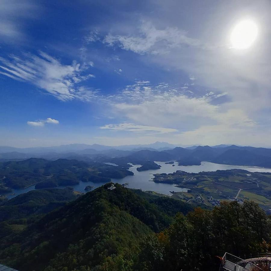 Chamjoeun Pension Chech'ŏn Buitenkant foto
