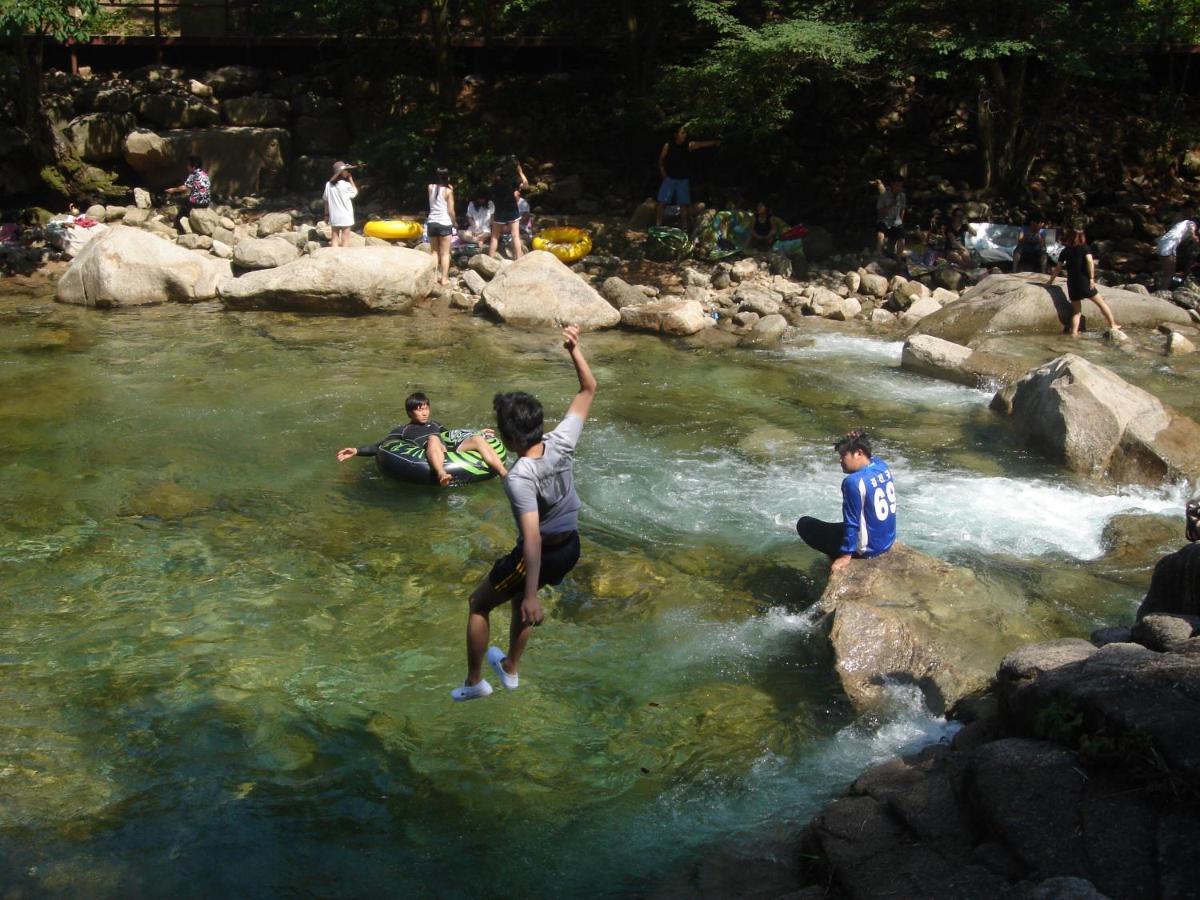 Chamjoeun Pension Chech'ŏn Buitenkant foto